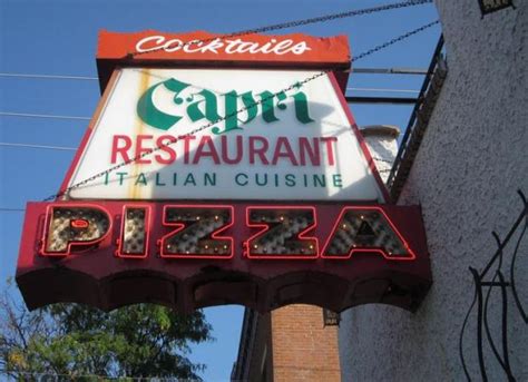 capri restaurant and pizza loves park